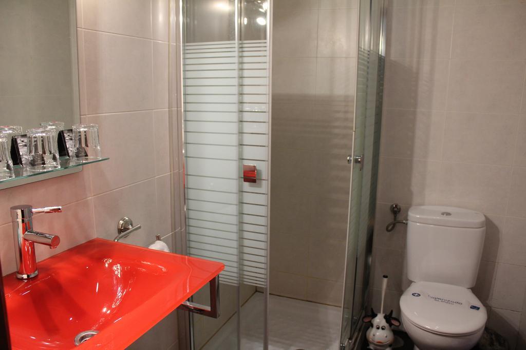 Hostal Nuevas Naciones Granada Rum bild