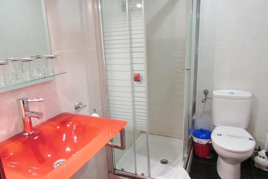 Hostal Nuevas Naciones Granada Exteriör bild