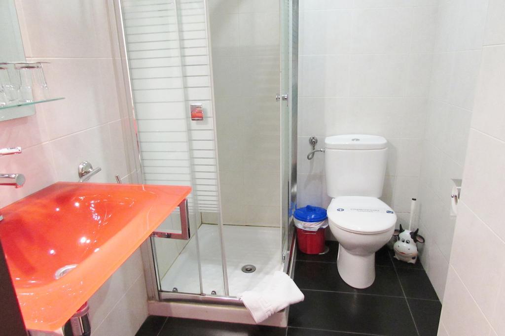 Hostal Nuevas Naciones Granada Exteriör bild